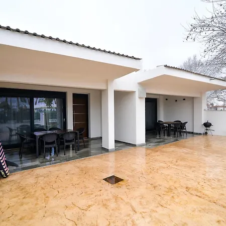 Felina 2 Leptokarya (Pieria)